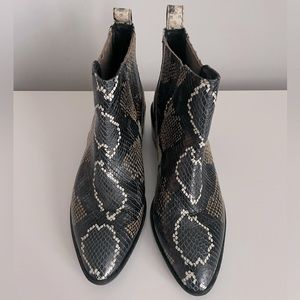 Snakeskin Heeled Ankle Boots | 9 | Crown Vintage
